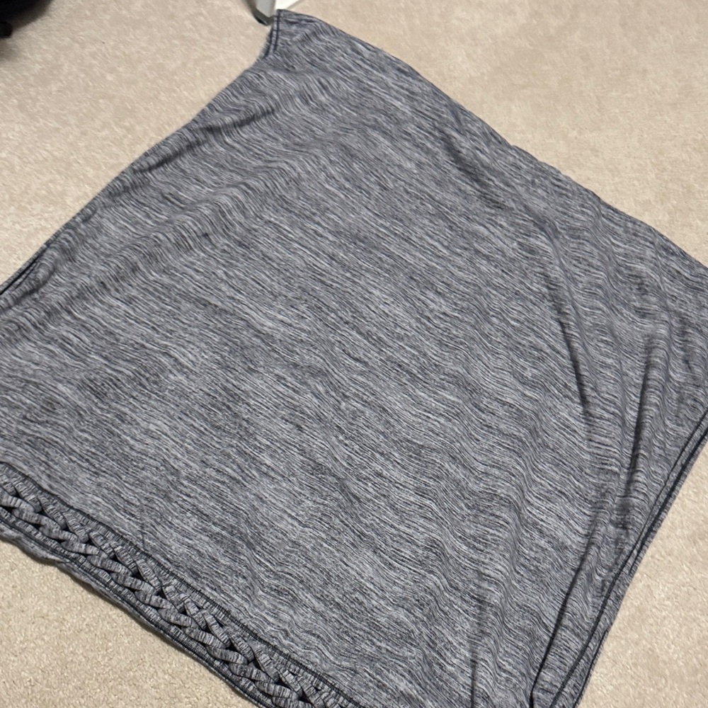 Gray Lululemon scarf